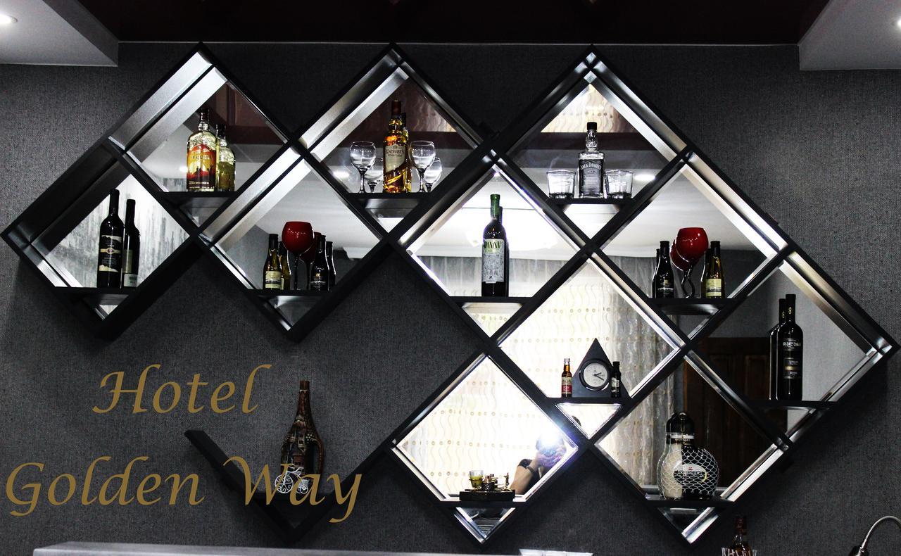 ホテル Golden Way ティビリシ エクステリア 写真